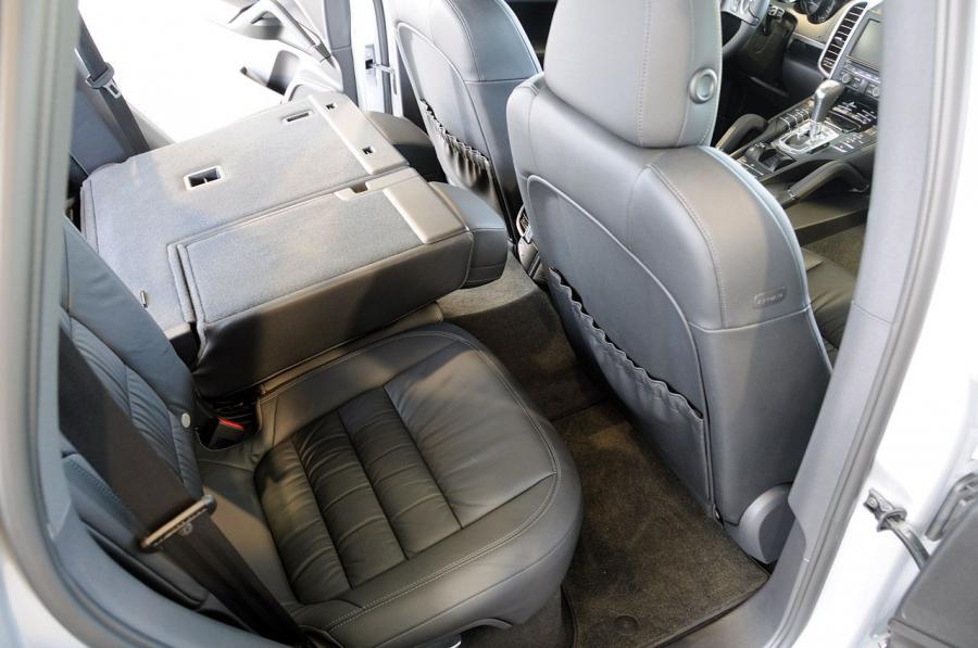  Porsche Cayenne 2011 года  (фото 35 из 107)